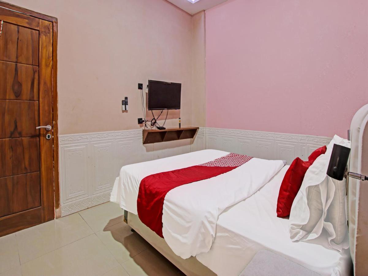 Oyo 91490 Hotel Rumah Kita Cirebon Dış mekan fotoğraf